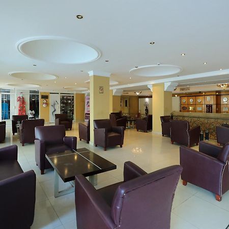 Oyo 112 Semiramis Hotel Манама Екстериор снимка