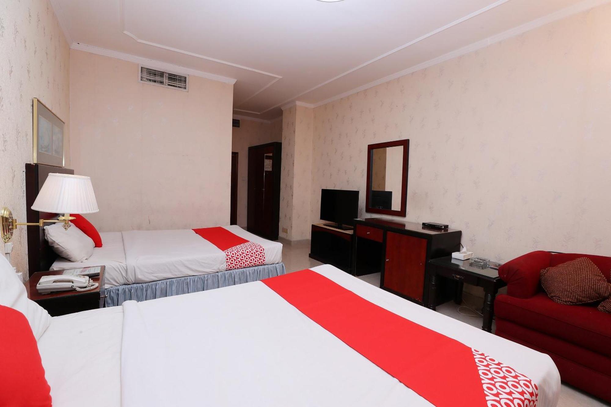 Oyo 112 Semiramis Hotel Манама Екстериор снимка