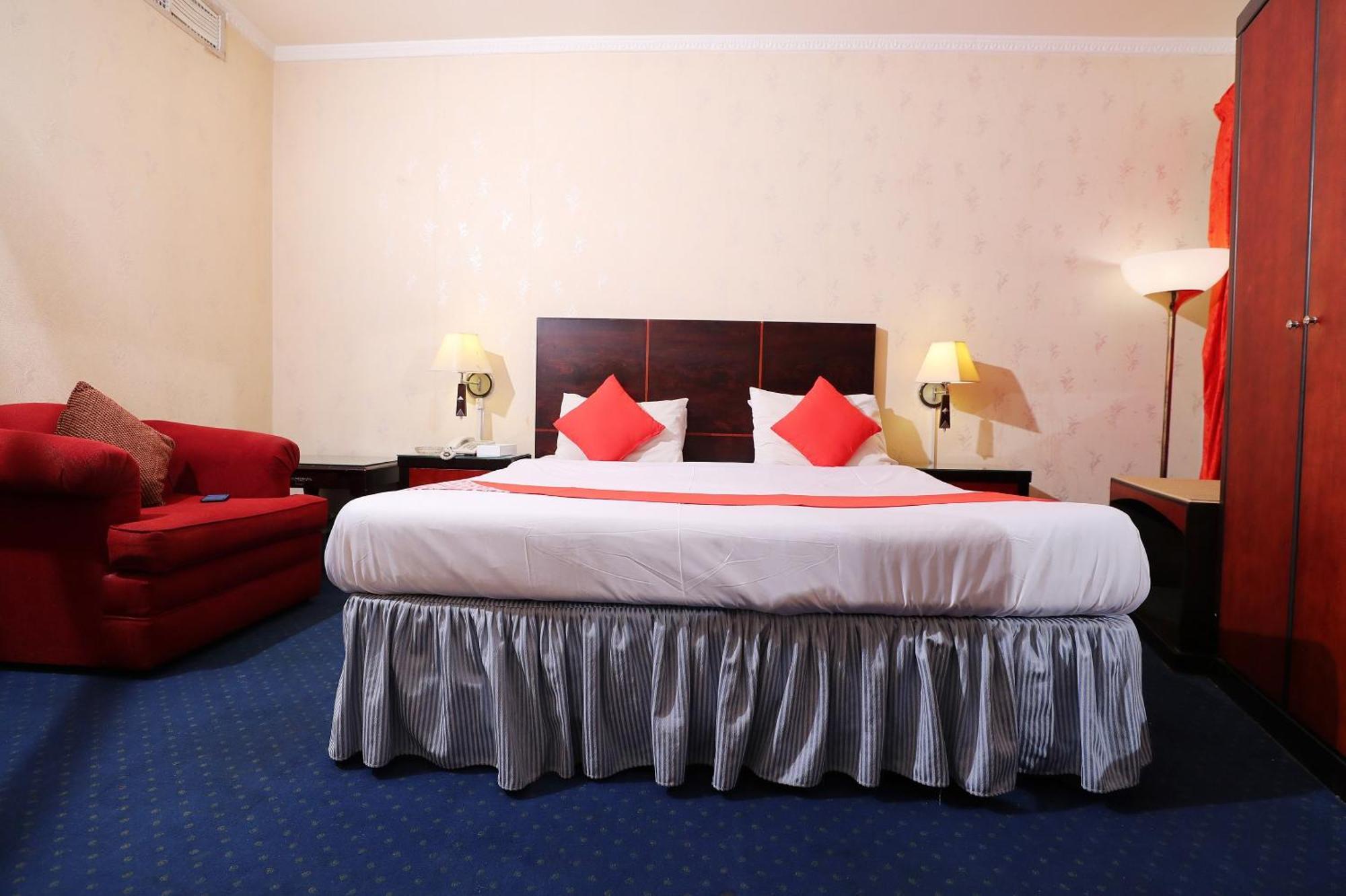 Oyo 112 Semiramis Hotel Манама Екстериор снимка
